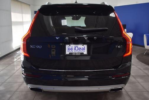 2019 Volvo XC90 T6 Momentum