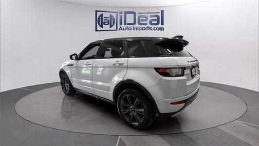 Yulong White Metallic 2019 Land Rover Range Rover Evoque Landmark Edition