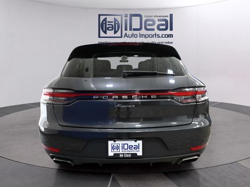 Volcano Grey Metallic 2019 Porsche Macan