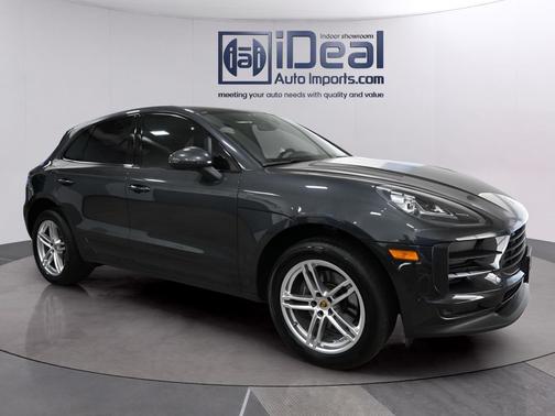 Volcano Grey Metallic 2019 Porsche Macan