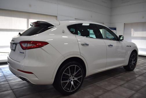 2017 Maserati Levante Base