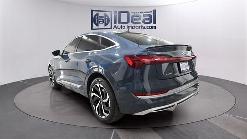Plasma Blue Metallic 2020 Audi e-tron Sportback Prestige