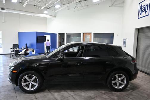 2019 Porsche Macan Macan