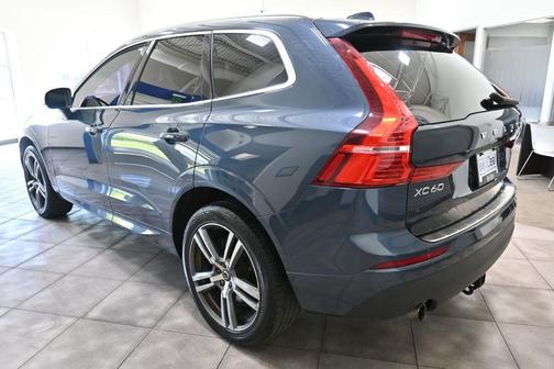 Denim Blue Metallic 2020 Volvo XC60 T6 Momentum