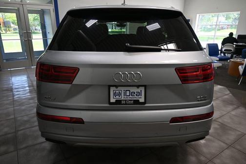 Florett Silver Metallic 2018 Audi Q7 3.0T Premium Plus