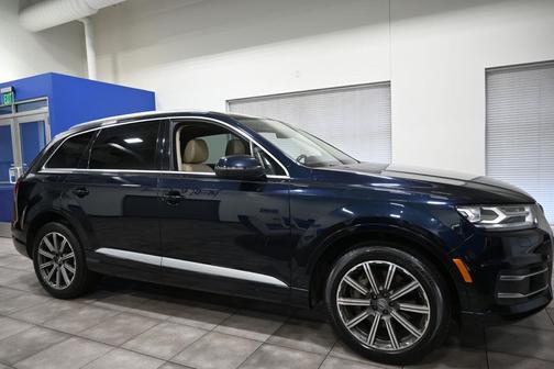 Ink Blue Metallic 2018 Audi Q7 3.0T Premium