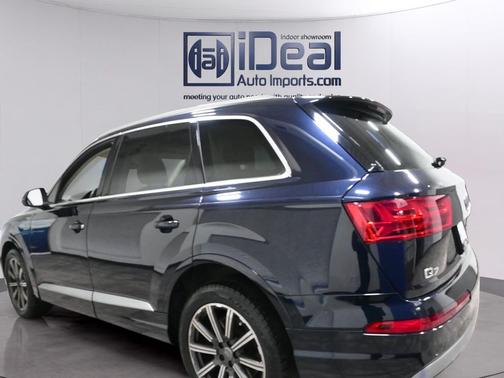 Ink Blue Metallic 2018 Audi Q7 3.0T Premium