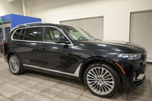 Black Sapphire Metallic 2019 BMW X7 xDrive50i