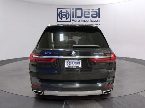 Black Sapphire Metallic 2019 BMW X7 xDrive50i