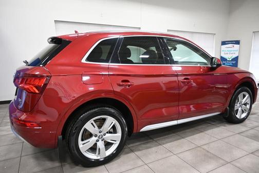 Matador Red Metallic 2018 Audi Q5 2.0T Premium Plus