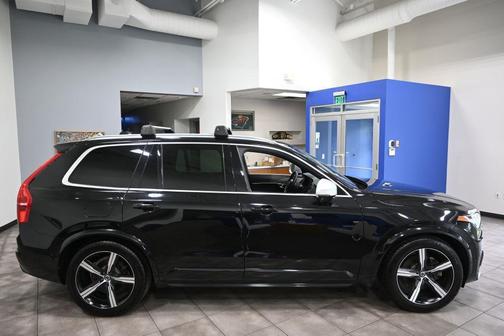Onyx Black Metallic 2018 Volvo XC90 T6 R-Design