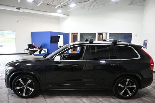 Onyx Black Metallic 2018 Volvo XC90 T6 R-Design