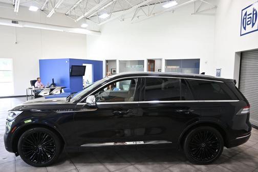 Infinite Black 2021 Lincoln Aviator Black Label AWD