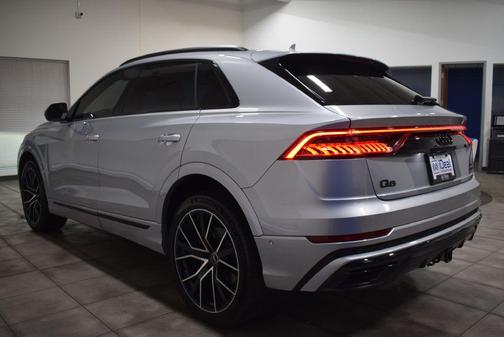 2021 Audi Q8 55 Premium Plus