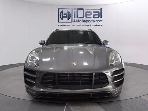 2017 Porsche Macan Turbo