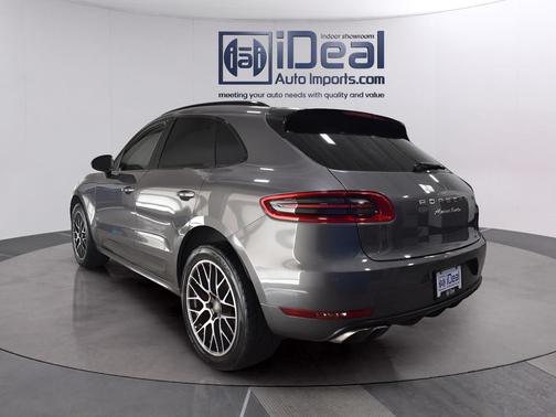 2017 Porsche Macan Turbo