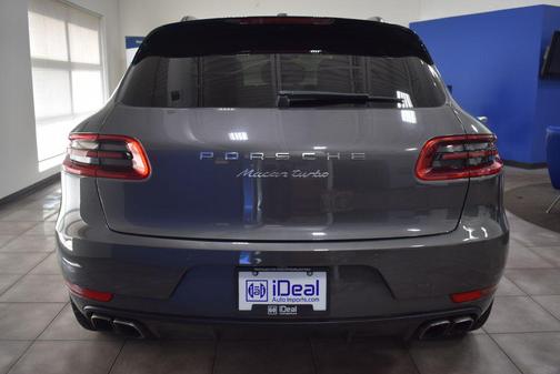 2017 Porsche Macan Turbo