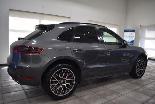 2017 Porsche Macan Turbo