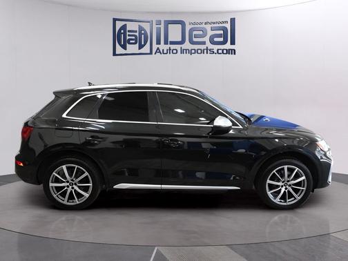 Mythos Black Metallic 2022 Audi SQ5 3.0T Premium