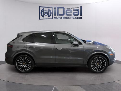 Quartzite Metallic 2019 Porsche Cayenne S