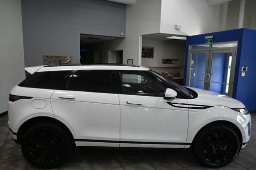 Yulong White Metallic 2020 Land Rover Range Rover Evoque SE