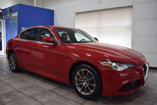 2019 Alfa Romeo Giulia Base