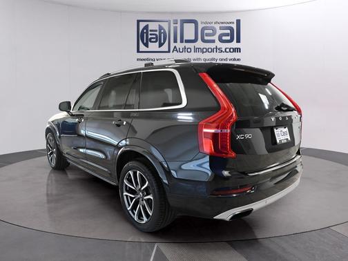 Onyx Black Metallic 2018 Volvo XC90 T6 Momentum