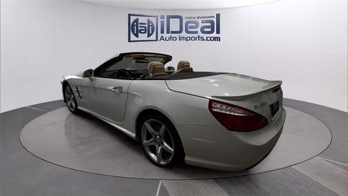 Diamond White Metallic 2013 Mercedes-Benz SL-Class 550