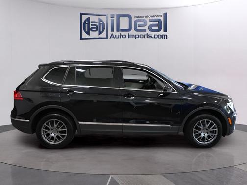 Deep Black Pearl 2020 Volkswagen Tiguan 2.0T SE 4MOTION