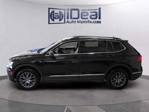 Deep Black Pearl 2020 Volkswagen Tiguan 2.0T SE 4MOTION