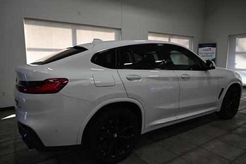 2021 BMW X4 M40i