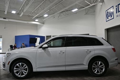 Glacier White Metallic 2018 Audi Q7 3.0T Premium Plus