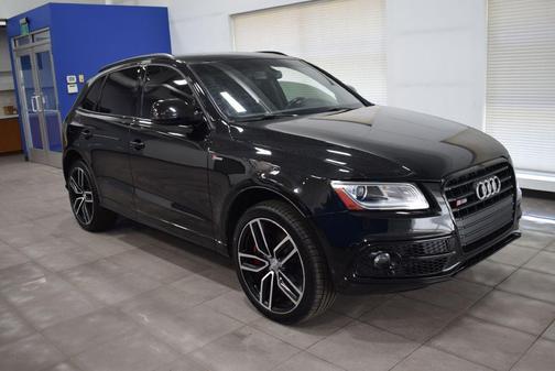 Photo 5 of 32 of 2017 Audi SQ5 3.0T Premium Plus