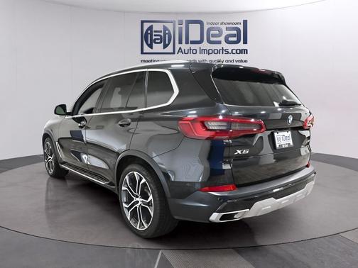 Black Sapphire Metallic 2019 BMW X5 xDrive40i