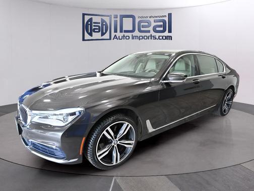 BROWN 2016 BMW 750 i xDrive