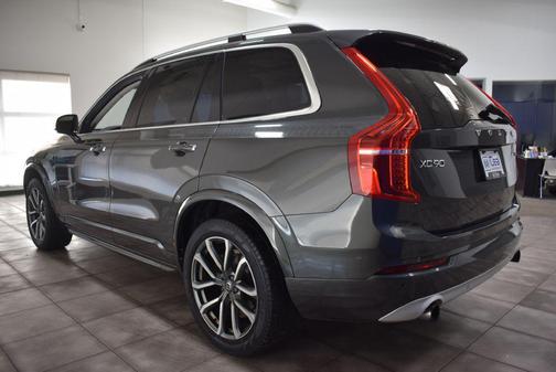 2018 Volvo XC90 T5 Momentum