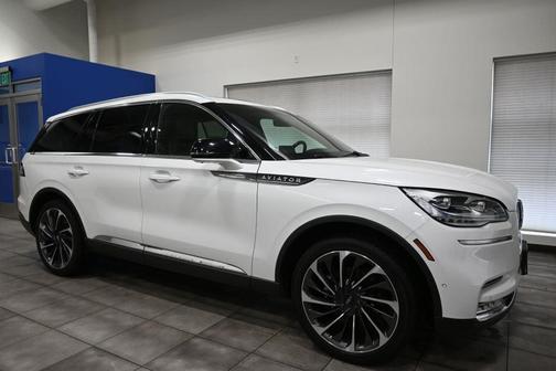 Pristine White 2021 Lincoln Aviator Reserve AWD