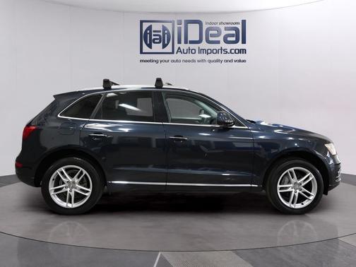 Moonlight Blue Metallic 2017 Audi Q5 2.0T Premium Plus