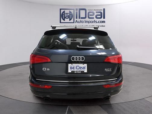 Moonlight Blue Metallic 2017 Audi Q5 2.0T Premium Plus