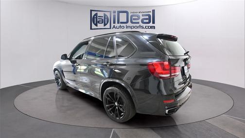 Black Sapphire Metallic 2018 BMW X5 xDrive50i