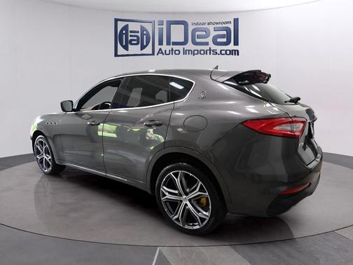 Grigio Maratea Metallescent 2019 Maserati Levante GTS