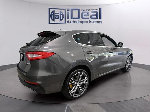 Grigio Maratea Metallescent 2019 Maserati Levante GTS