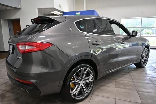 Grigio Maratea Metallescent 2019 Maserati Levante GTS