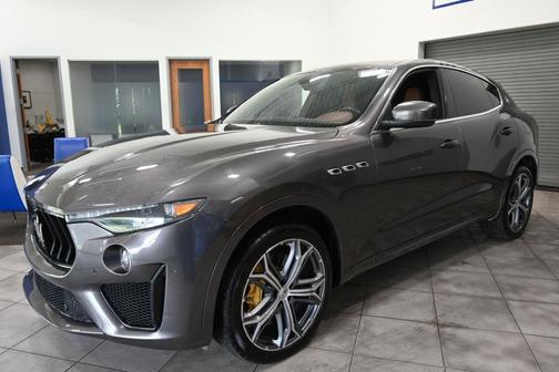 Grigio Maratea Metallescent 2019 Maserati Levante GTS