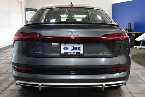 2022 Audi e-tron Sportback S line Prestige