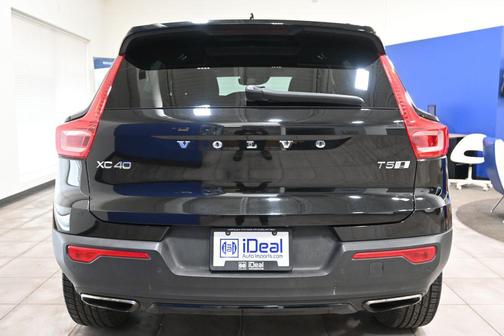 2020 Volvo XC40 T5 R-Design