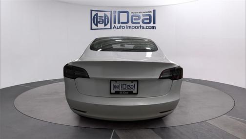 Pearl White Multi-Coat 2022 Tesla Model 3 Long Range