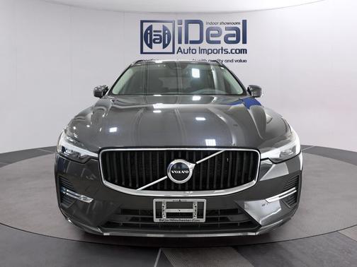 GRAY 2022 Volvo XC60 B5 Momentum