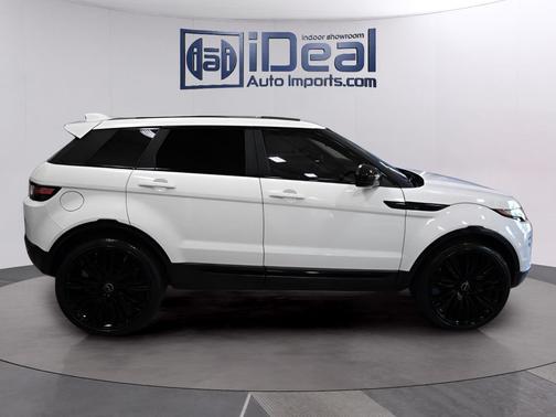 Fuji White 2018 Land Rover Range Rover Evoque SE