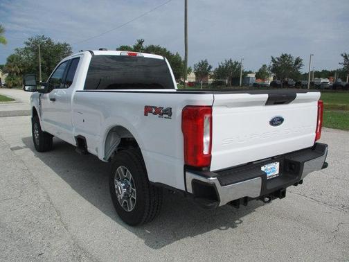 2025 Ford F-350 XLT